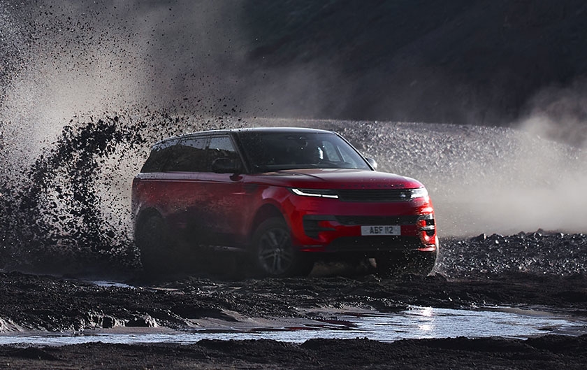 Land Rover lve le voile sur la troisime gnration Range Rover Sport