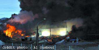Tunisie - Gigantesque incendie à lâEUR(TM)usine dâEUR(TM)Autoliv de Nadhour