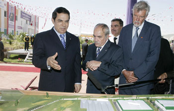 Tunisie : Ben Ali donne le coup dEUR(TM)envoi, à Jeradou, dEUR(TM)un grand projet environnemental