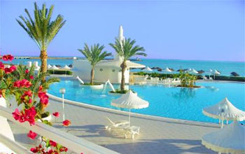 Tunisie – Slim Chaker face aux professionnels du tourisme pour un plan d'urgence