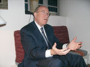 En Tunisie, Hervé de Charrette se sent chez lui