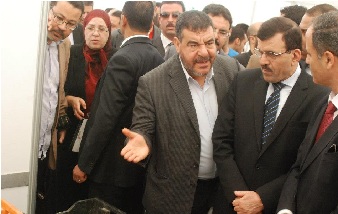 Tunisie - Ali Laârayedh en visite à l'avenue Habib Bourguiba