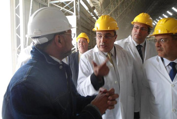 Tunisie - Le ministre de l'Industrie visite la Cimenterie de Bizerte et la STIR