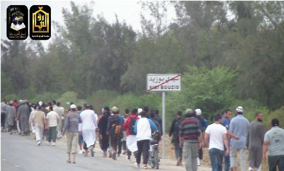 Tunisie – Un convoi de partisans d'Ansar Al Chariaâ se dirige à pied vers Kairouan (vidéo)