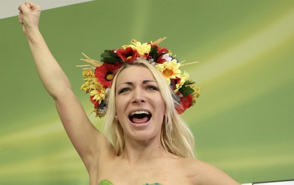Inna Shevchenko promet d'autres actions Femen en Tunisie