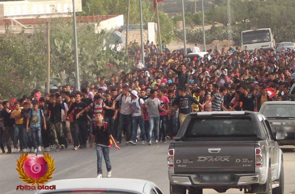 La colère des Tunisiens se propage aux lycées et aux facultés (Vidéo)