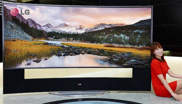 LG dévoile son 1er téléviseur ULTRA HD à écran incurvé 105 pouces