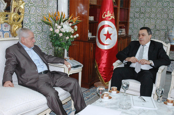 Tunisie - Les hausses des prix et les négociations sociales au cœur d'une rencontre Jomâa et Abassi (audio)