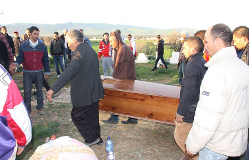 Tunisie - Kamel Gadhgadhi enterré à Oued Mliz (Jendouba)