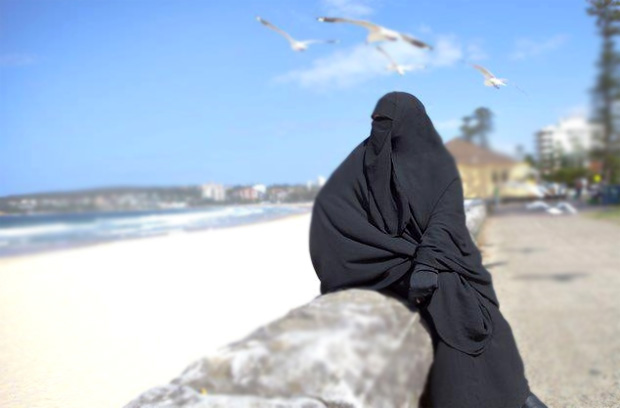 Tunisie - La problÃ©matique du niqab dÃ©voilÃ©e