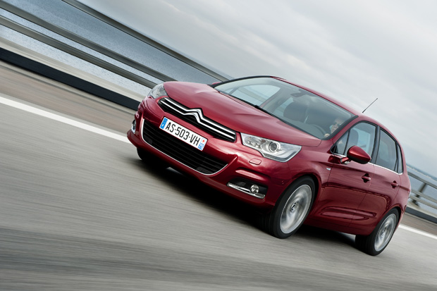 La Citroën C4 équipée du nouveau moteur essence turbocompressé, l'e-THP 130