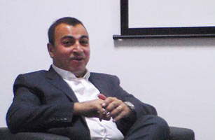 Tunisie – Mehdi Houas : Ramener l'art dans une zone industrielle, ça fait sens