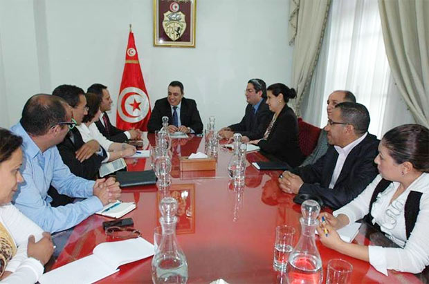Mehdi Jomâa reçoit le nouveau bureau exécutif du SNJT à la Kasbah