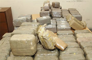 Saisie de 3000 kilos de cannabis et arrestation de 3 Européens au port de Yasmine Hammamet