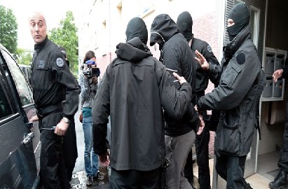 La France expulse un Tunisien impliqué dans le recrutement de jihadistes pour la Syrie (MAJ)