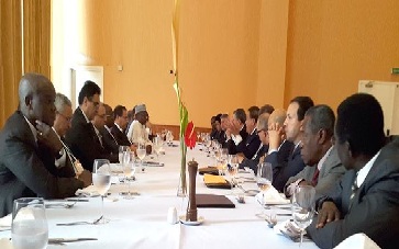 Visite de Marzouki au Tchad : signature d'accords de partenariat et de coopération