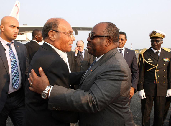 Moncef Marzouki arrive au Gabon, dernière étape de sa tournée africaine