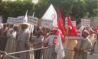 Tunisie - Les imams protestent devant l'Assemblée nationale constituante (audio)