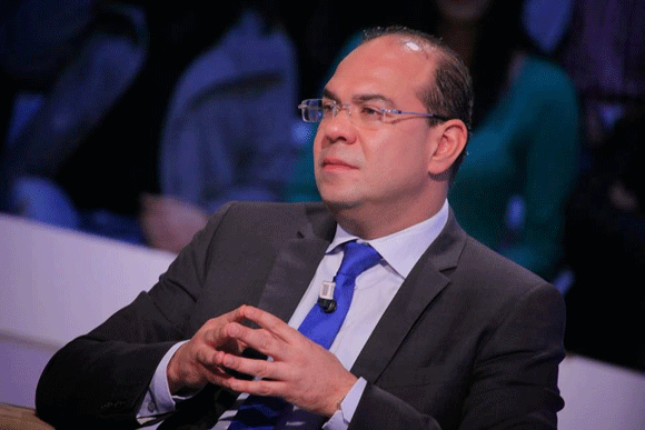 Mehdi Ben Gharbia : Habib Essid est le pare-choc des partis au pouvoir