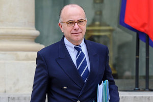 Le ministre français de l’Intérieur Bernard Cazeneuve en visite en Tunisie