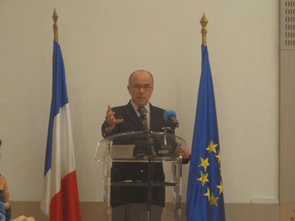 La coopération sécuritaire tuniso-française au cœur de la visite de Bernard Cazeneuve en Tunisie