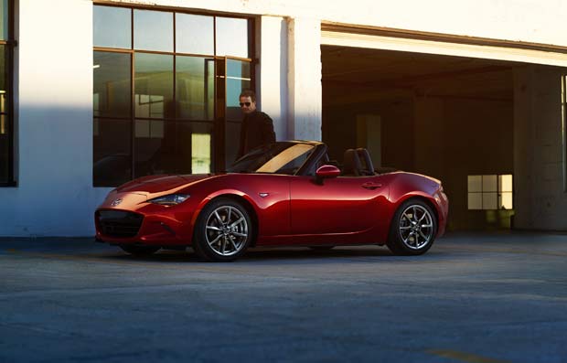Mazda lève le voile sur la quatrième génération de son roadster MX-5 (vidéos)