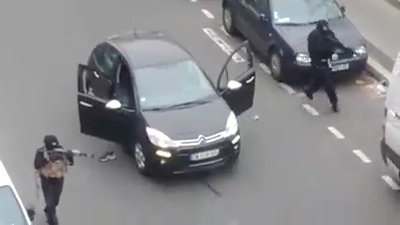 L'attaque sanglante de Charlie Hebdo fait 12 morts