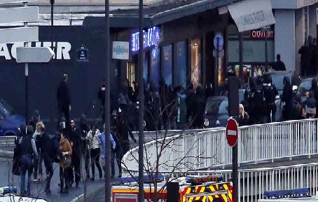 Fusillade à Charlie Hebdo : Les deux frères Kouachi, présumés assaillants, tués