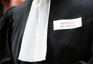 Les avocats de Sousse en grève suite à l'agression de leur collègue par un policier