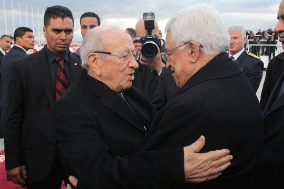 Mahmoud Abbas  Tunis pour une visite officielle de travail et de fraternit (vido)