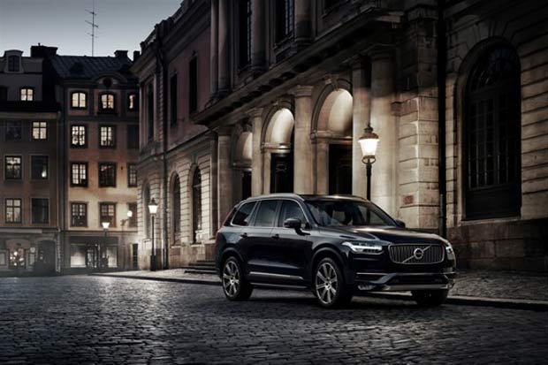 Le Volvo XC90 lu Voiture de l'Anne 2015 par le Magazine Auto Express
