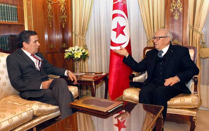 Béji Caïd Essebsi reçoit le ministre de la Défense Farhat Horchani
