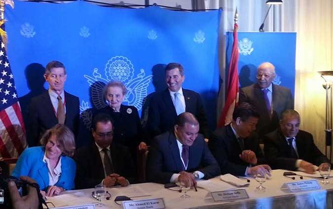Signature d'un accord pour la facilité de garantie de crédit entre l'OPIC, l'Amen Bank, l'ATB et Attijari Bank