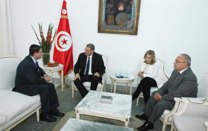 Habib Essid reçoit le responsable de l'Organisation mondiale du tourisme