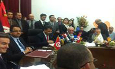 Smart Tunisia, une convention entre Sofrecom du groupe Orange et le ministre des technologies de la communication et de l'conomie numrique 
