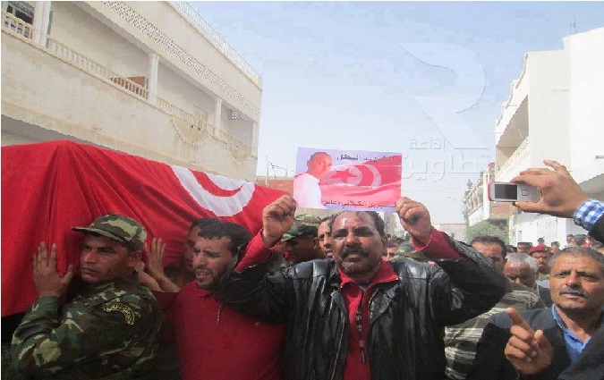 Habib Essid rencontre Hend Sabri mais ne se déplace pas aux funérailles du martyr Béchir Daâssi