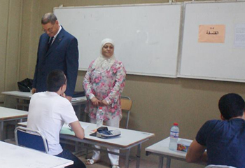 Tunisie – Premier jour des examens du bac, Habib Essid se rend au lycée Sadiki