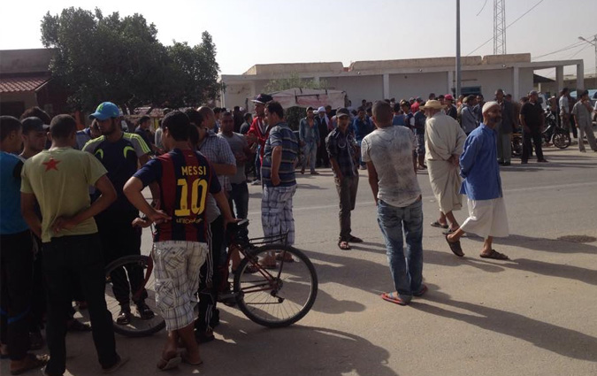 Tension à Sidi Bouzid, les habitants tentent de s'en prendre au corps du jihadiste tué