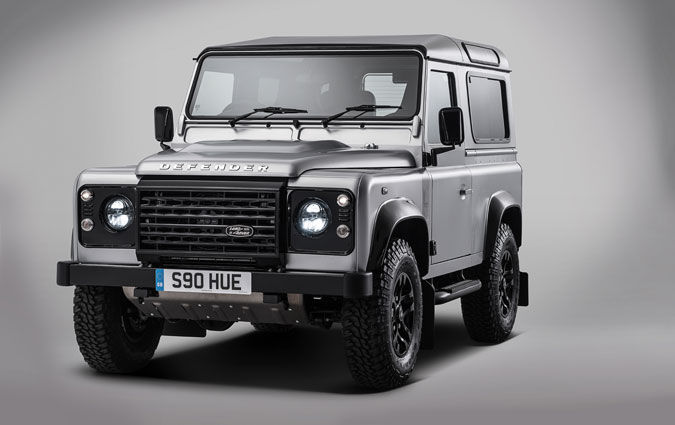 Land Rover cre un Defender unique pour marquer la production du 2 millionime Defender