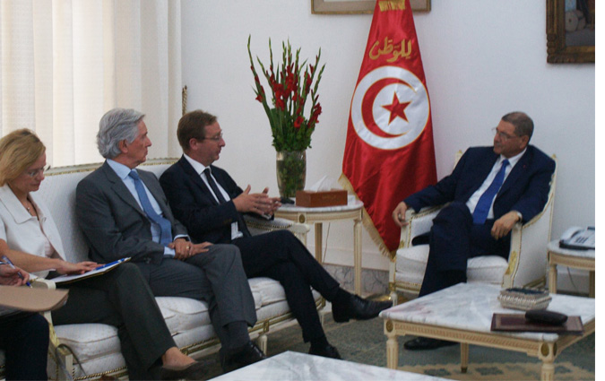Essid reoit l'ambassadeur de France, l'ambassadeur de la Grande-Bretagne et le charg d'affaires de l'ambassade d'Allemagne
