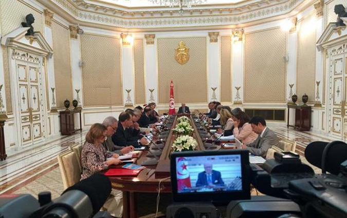 Bji Cad Essebsi prside un conseil des ministres autour du projet de loi sur la rconciliation nationale