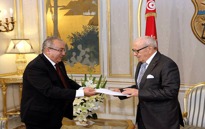 Bji Caid Essebsi reoit le ministre algrien des Affaires trangres