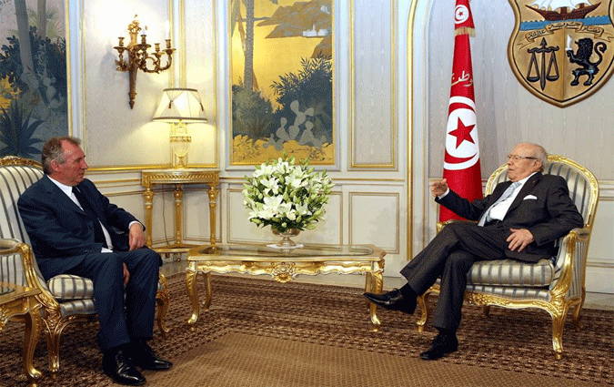 Par solidarité, François Bayrou passe ses vacances en Tunisie
