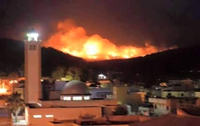 Un énorme incendie se déclare à Tabarka