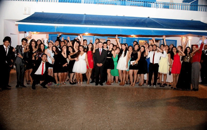 L'ambassadeur amricain  organise une crmonie en l'honneur des lves participants au programme YES