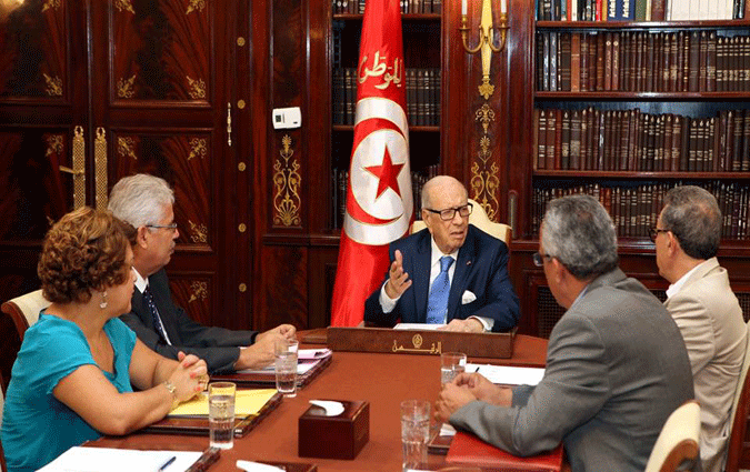 Béji Caid Essebsi reçoit un groupe d'intellectuels tunisiens