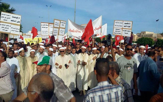 Des manifestations  Sfax contre le limogeage des imams