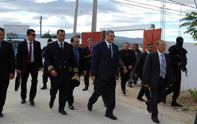 Habib Essid visite Kasserine avec une importante dlgation de ministres