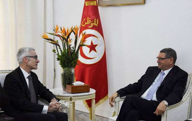 Rencontre entre Habib Essid et le secrtaire gnral d'Interpol
