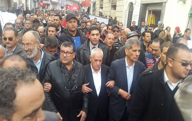 Tunis : Marche de l'UGTT en commémoration de l'assassinat de Farhat Hached